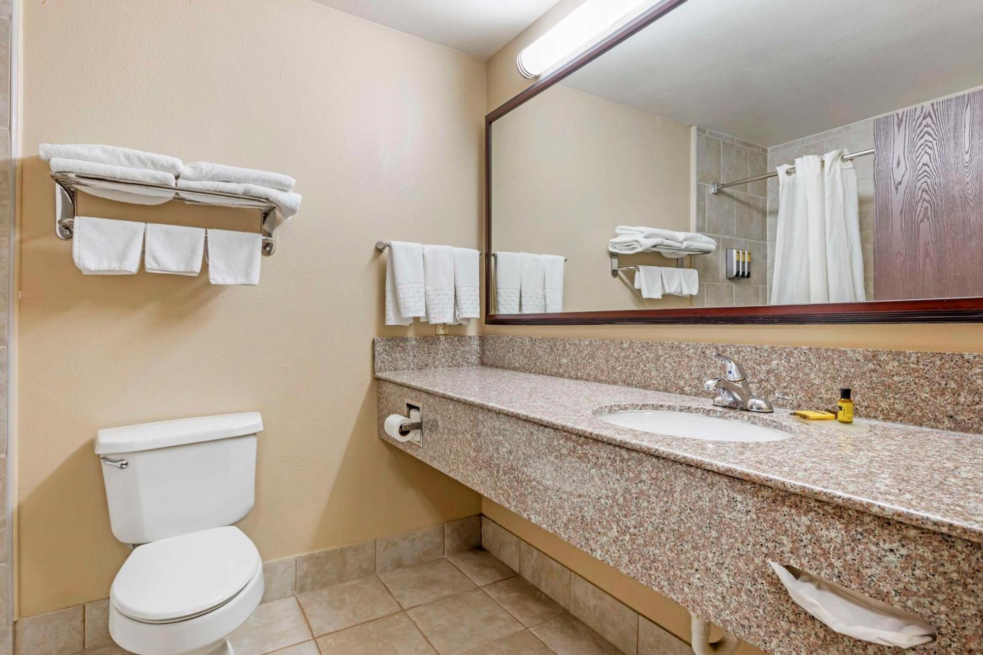 Western Inn&suites Burleson