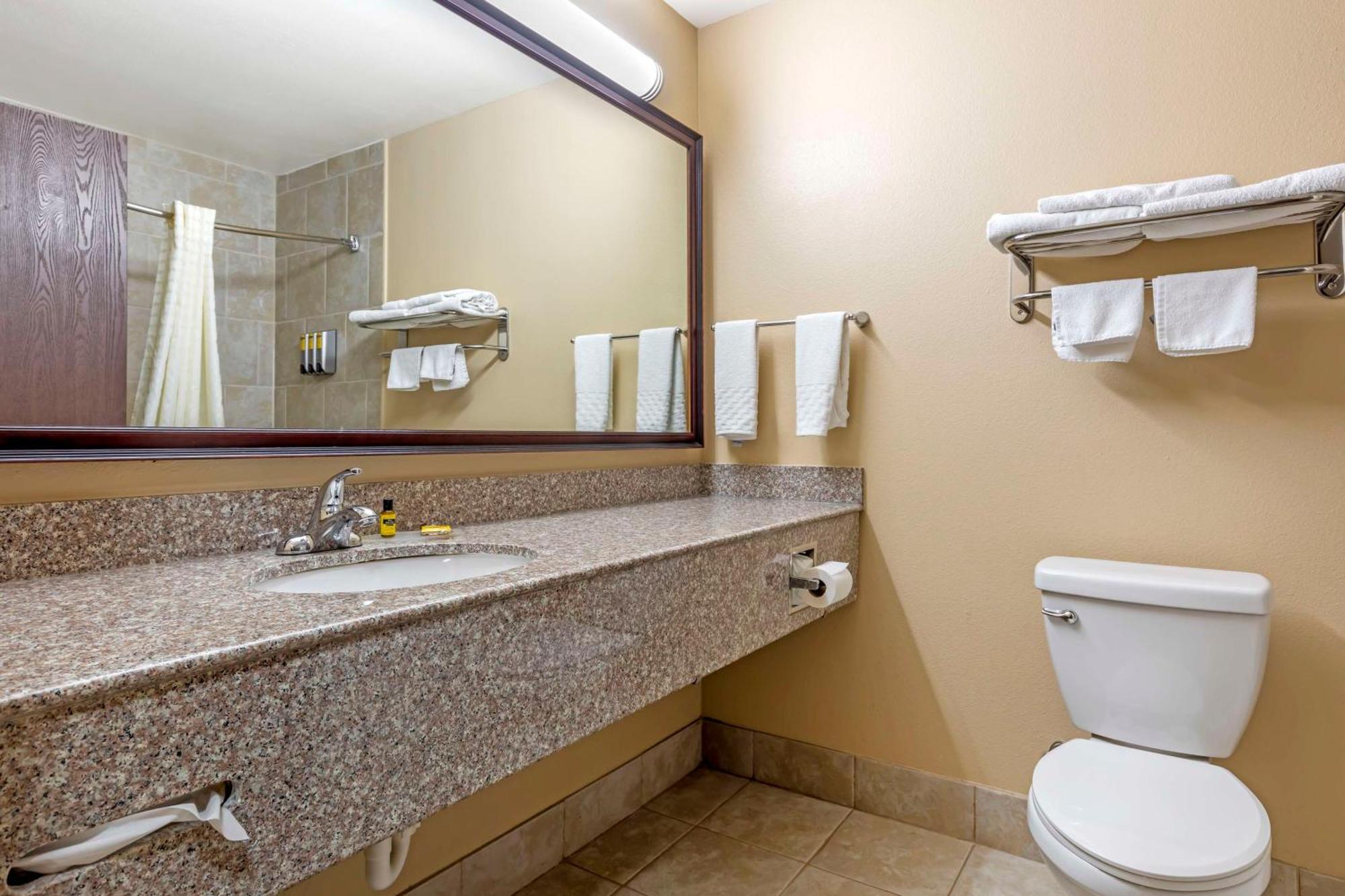 Western Inn&suites Burleson