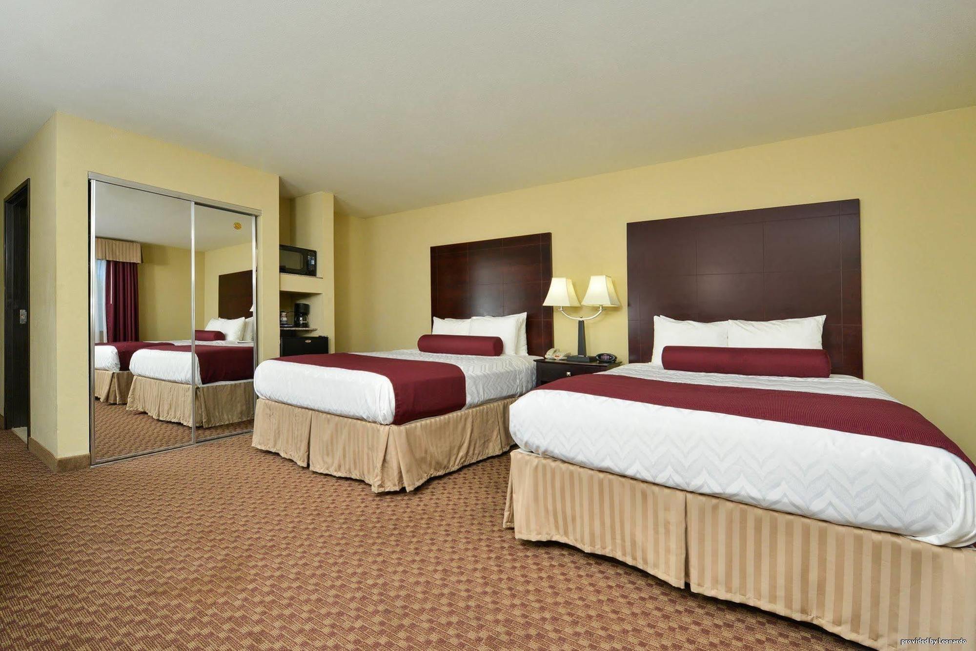 Western Inn&suites Hotel Burleson
