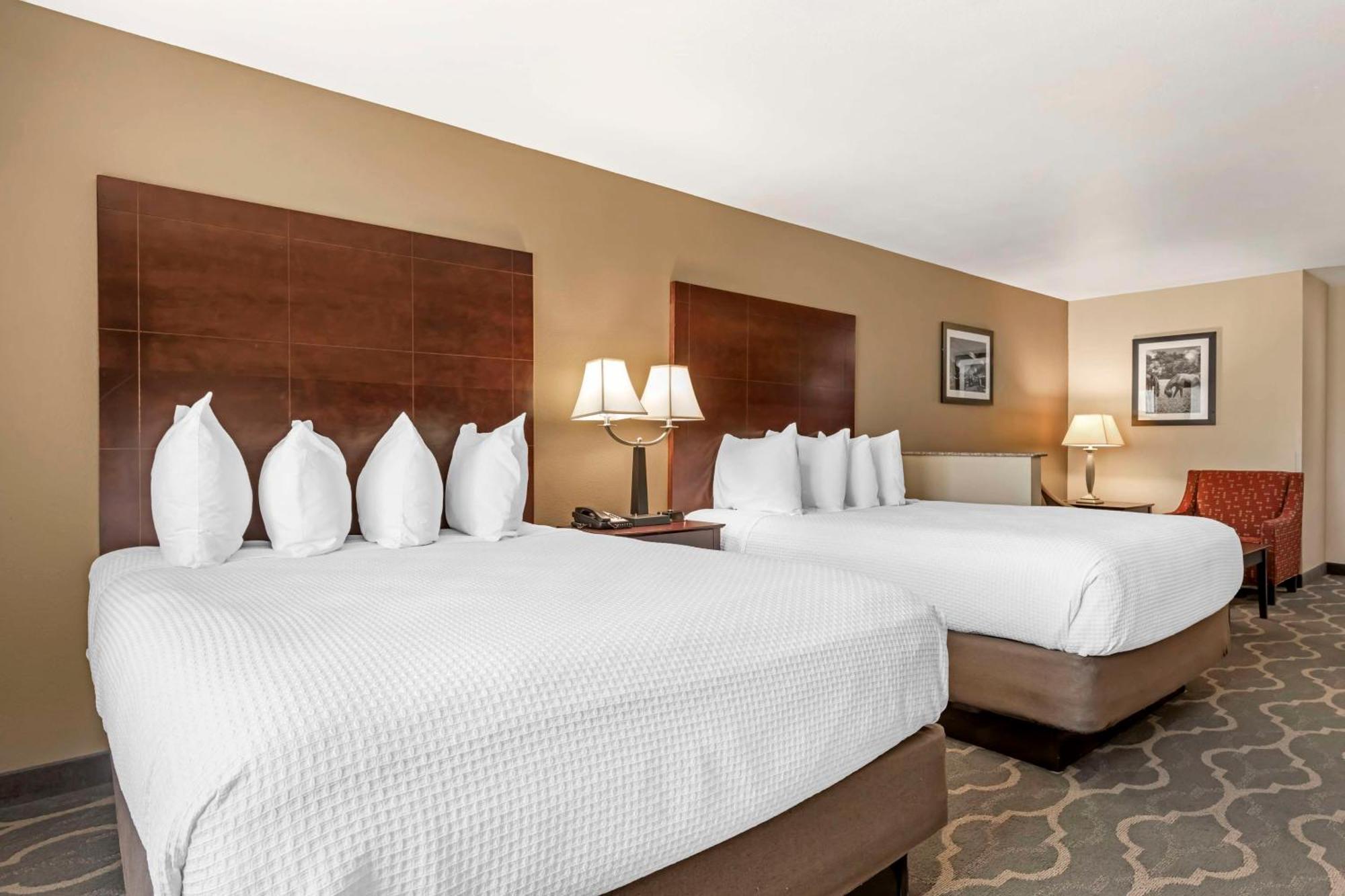 Hotel Western & Burleson