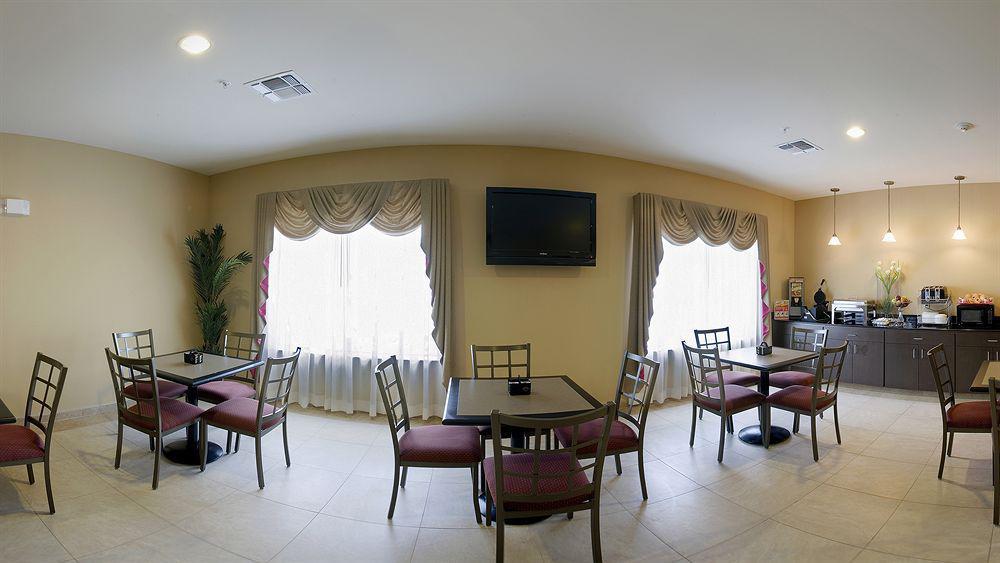 Western & Hotel 3*